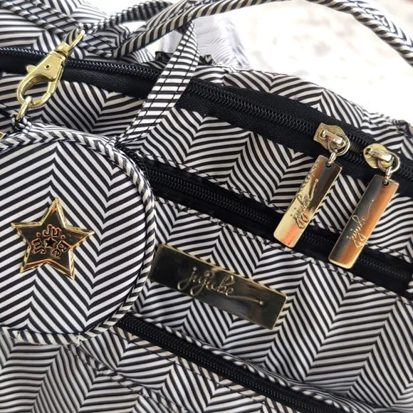 Jujube diaper bag with pacifier holder- The Queen of the Nile print